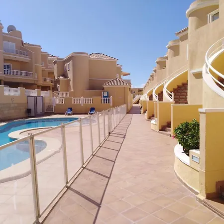 Apto. Pina De Mar * 아데제