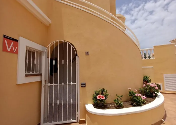 Apto. Pina De Mar أذيخي